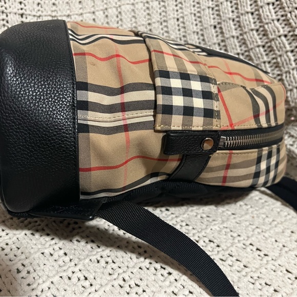 Burberry mini backpack - Picture 4 of 6
